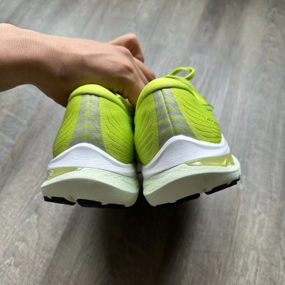 ASICS GT-2000 13‎ Safety Yellow/White Men's Running Shoes 1011A932-750 WORN ONCE